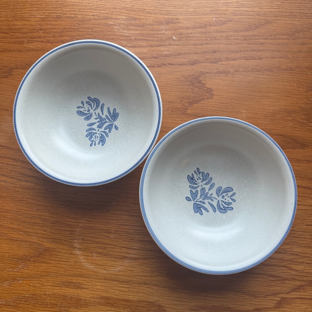Vintage Pfaltzgraff Yorktowne Blue Floral Stoneware‎ Bowls Set of 2